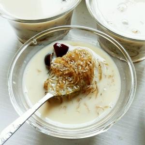 【大黄燕条】牛奶红枣枸杞冰糖炖燕窝的做法 步骤9