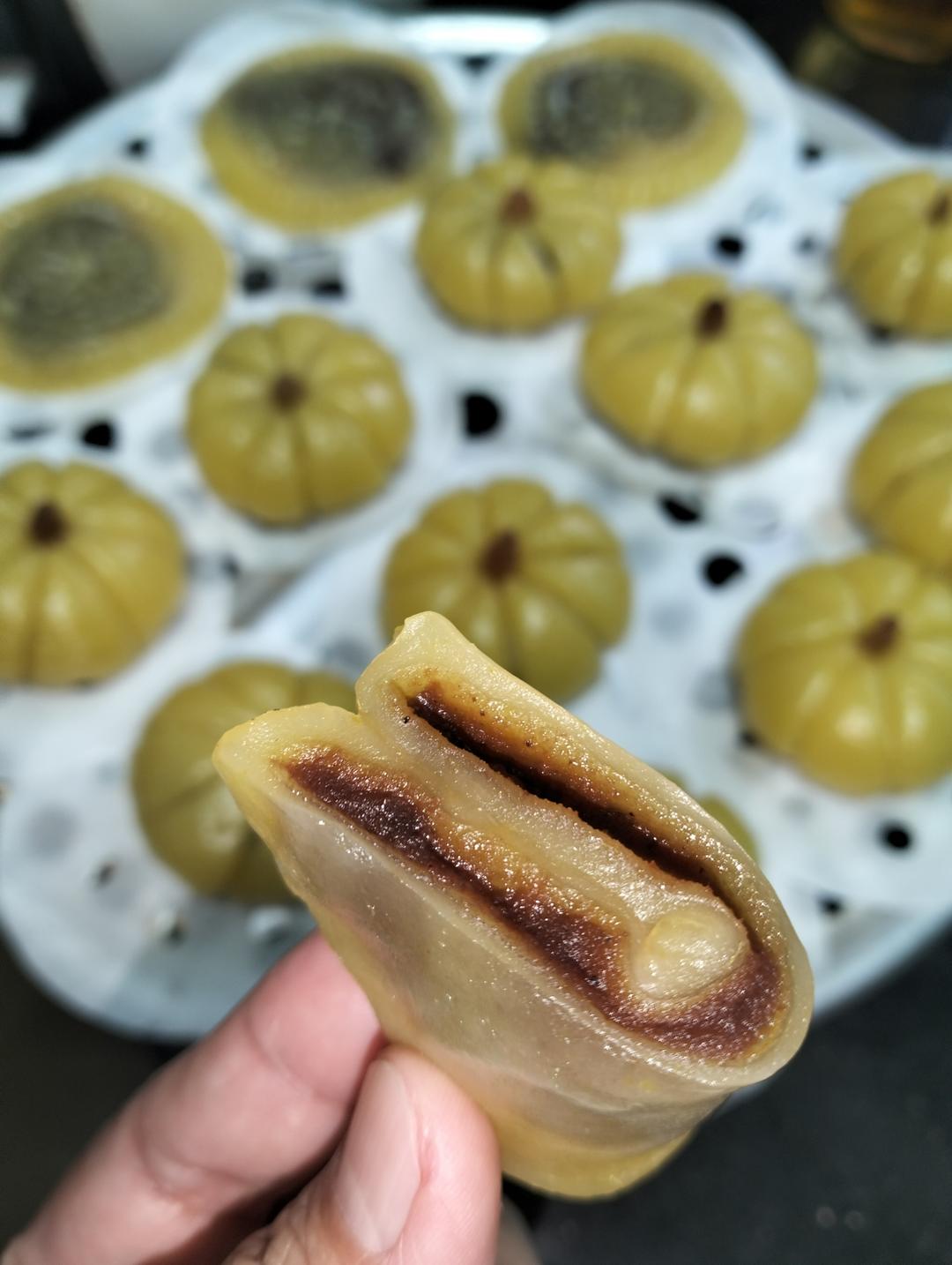 广东经典点心-豆沙水晶饼