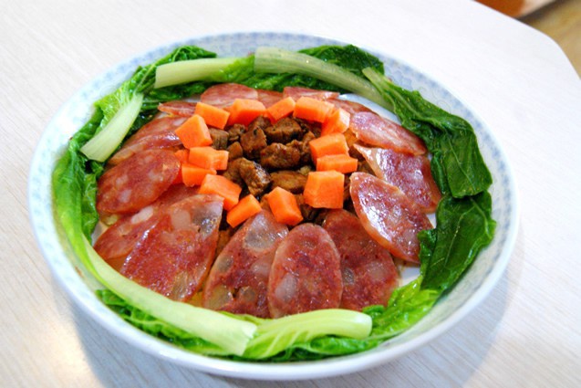 腊味肉酱饭