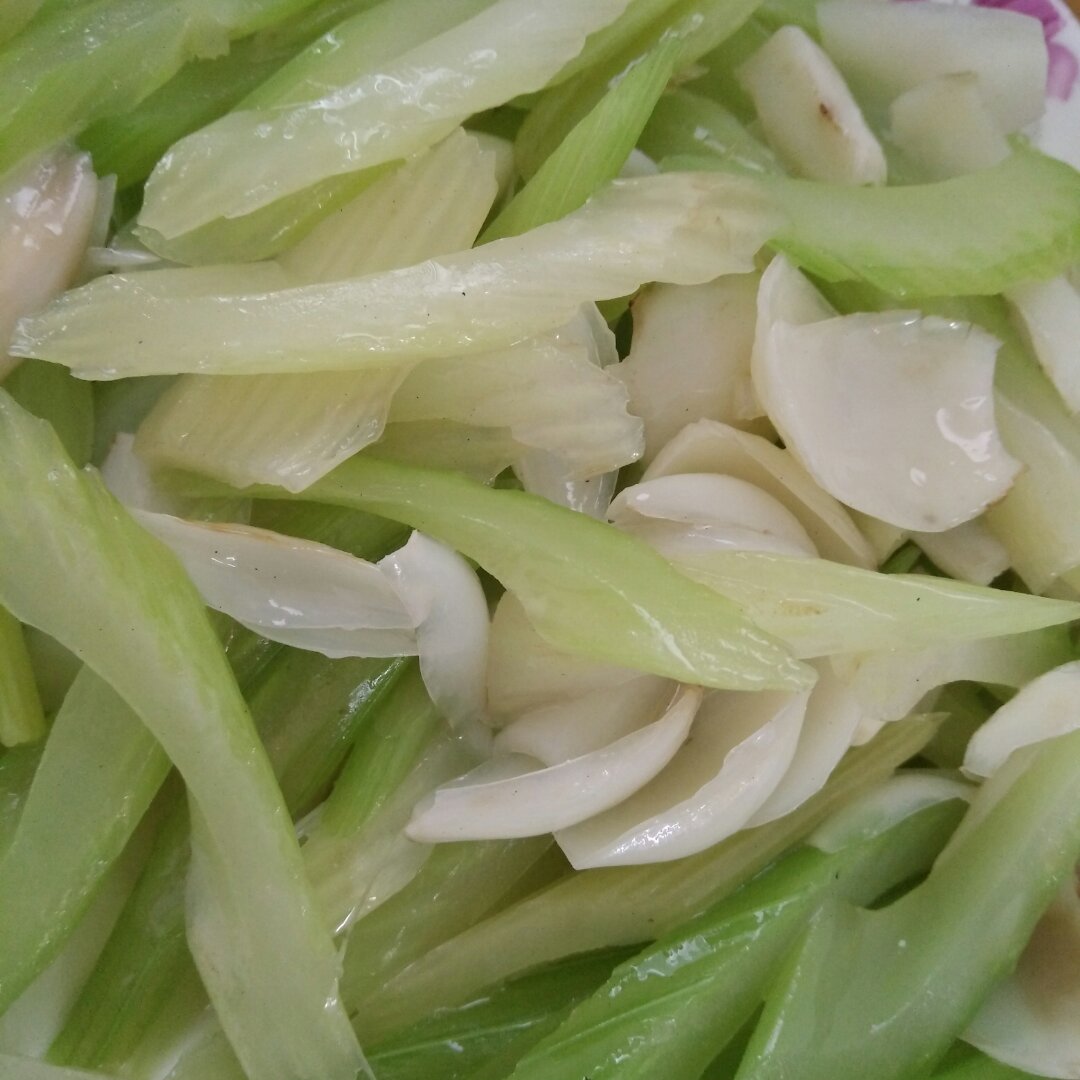 西芹炒百合