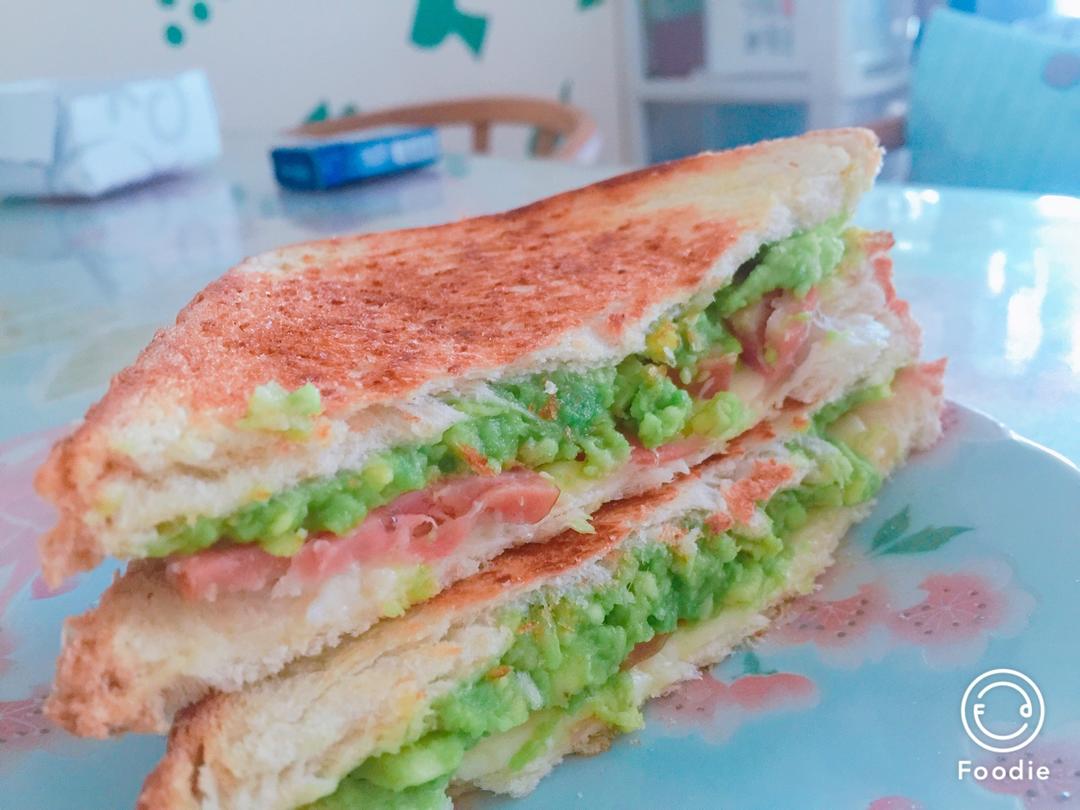 快手牛油果三明治