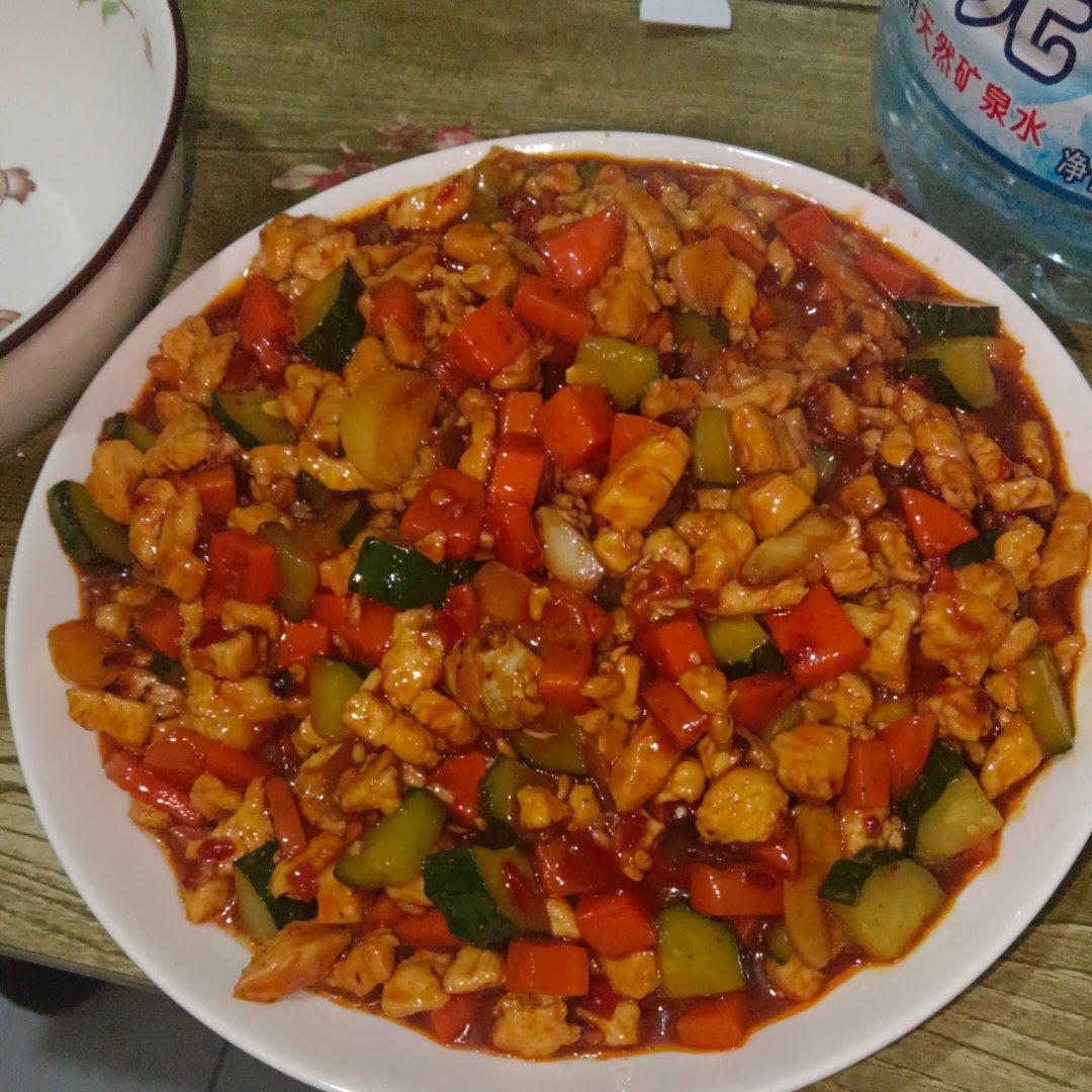 家庭版宫爆鸡丁，简单好吃特别下饭