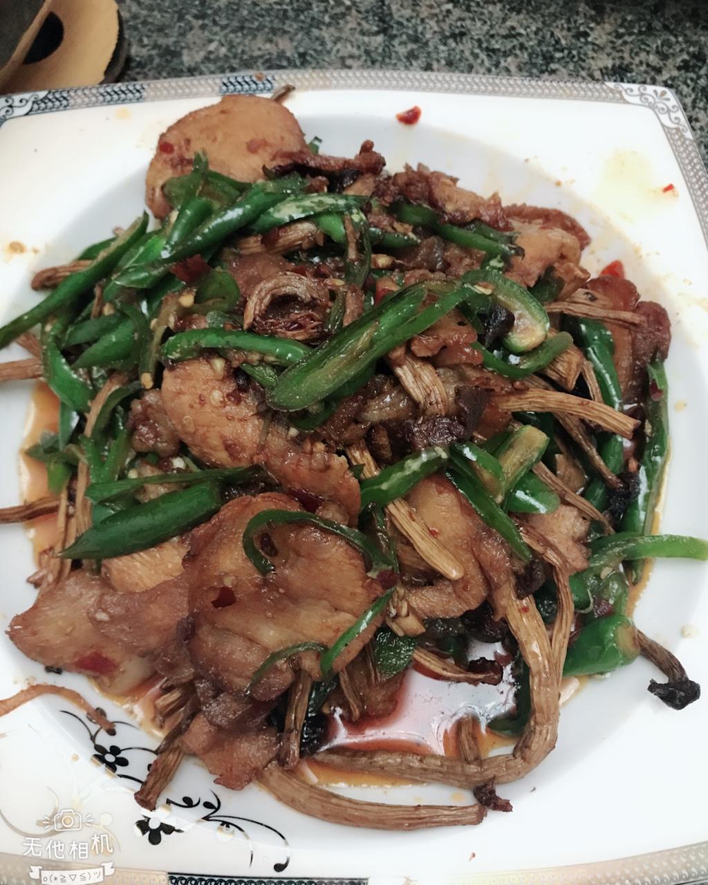 茶树菇炒肉片