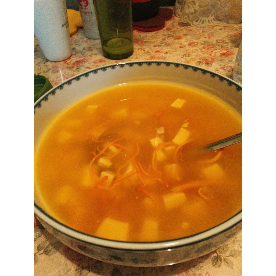 虫草花豆腐汤