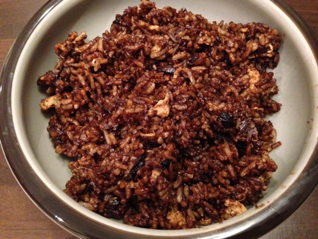 据说是 正宗酱油炒饭