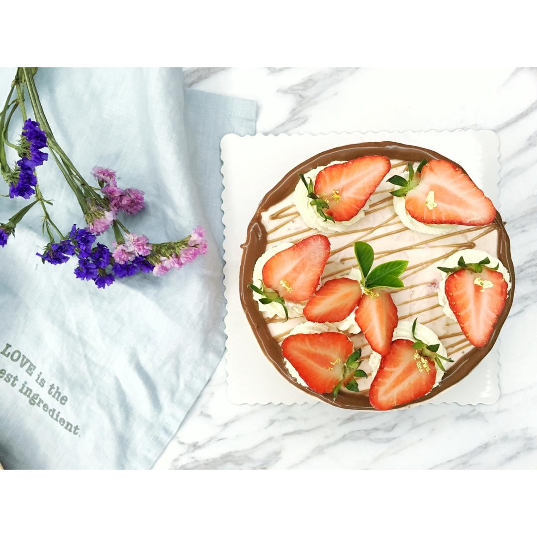 巧克力草莓慕斯蛋糕