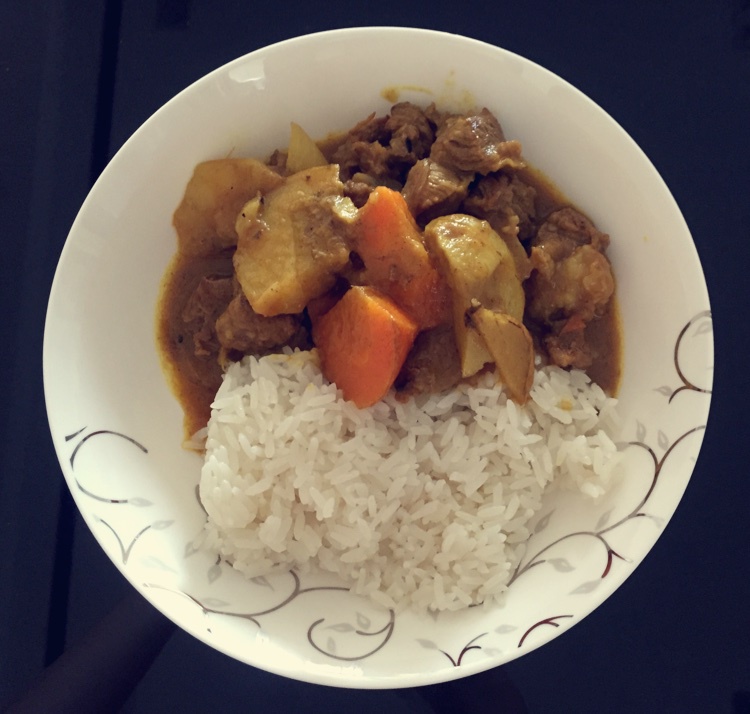咖喱牛腩