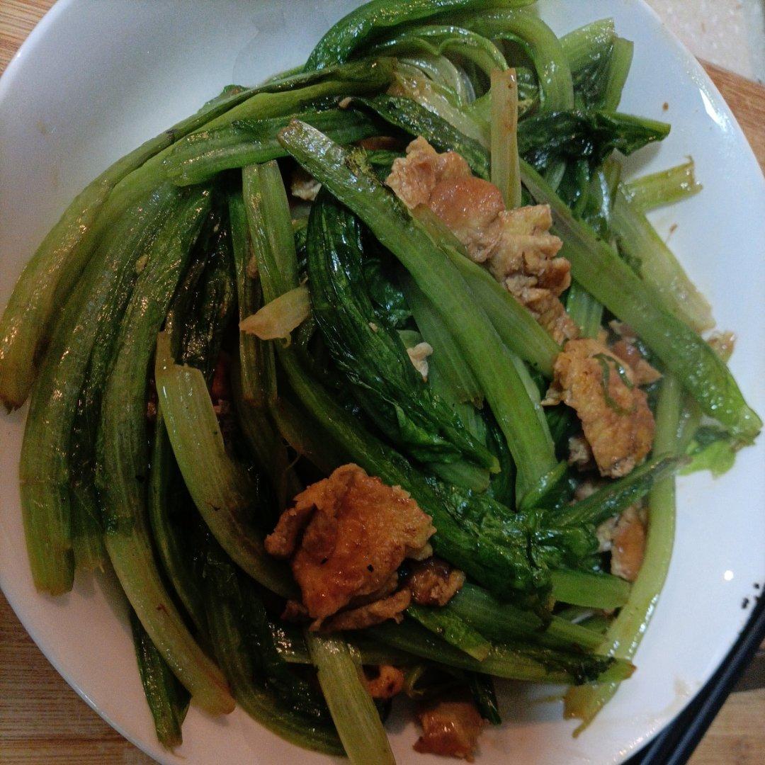 蚝油鸡蛋炒油麦菜