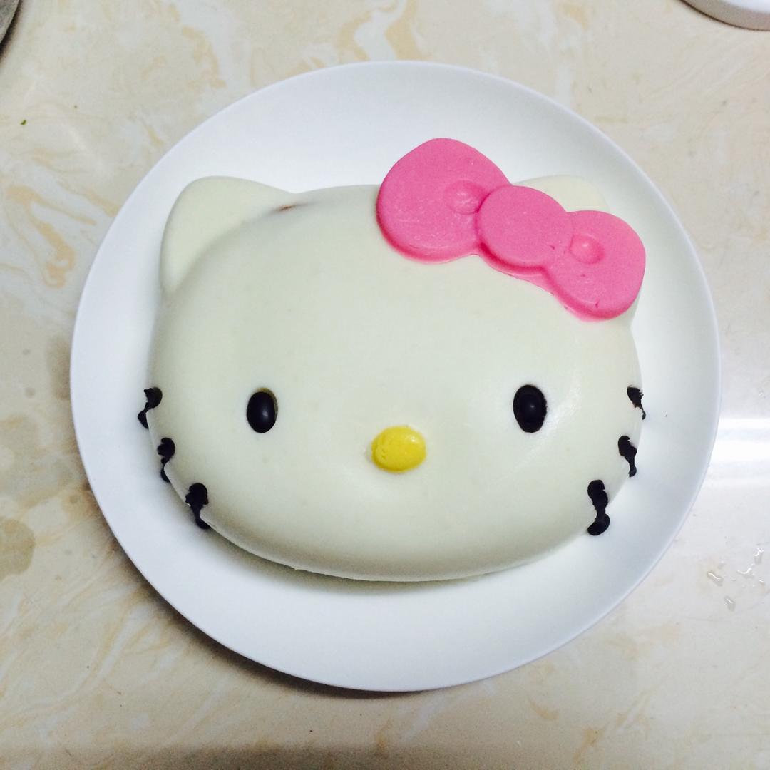 6寸kitty芝士慕斯蛋糕