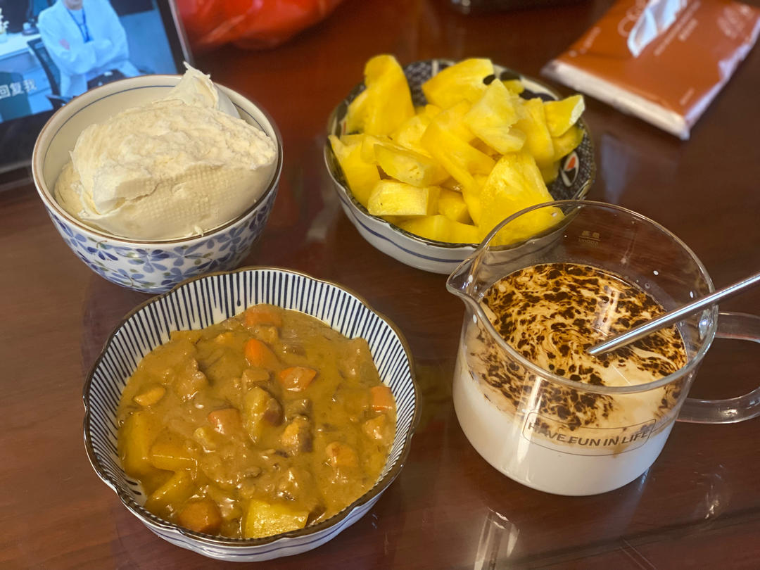 爱就是在一起吃好多好多顿饭