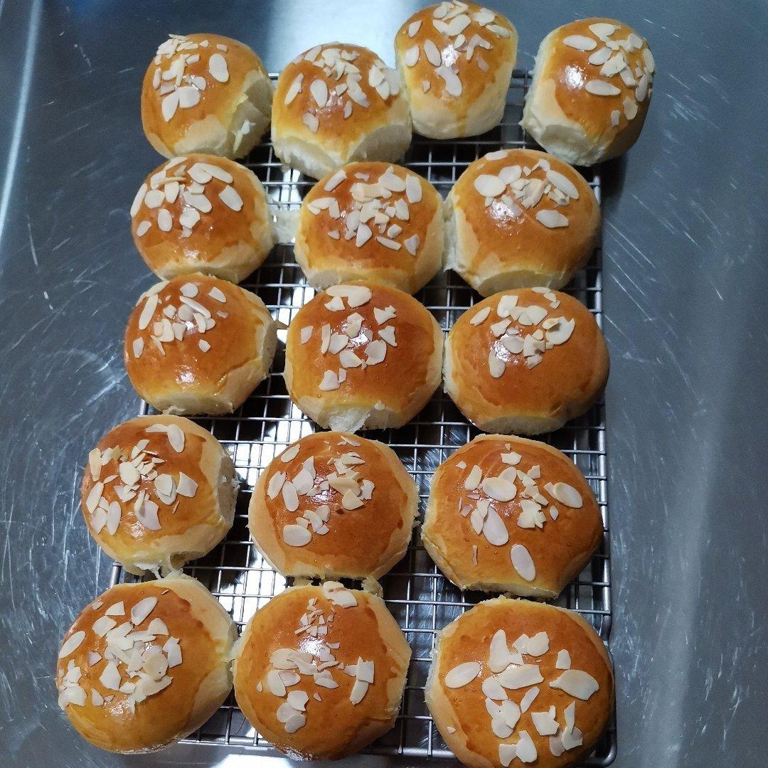 鲜奶油小餐包（一次发酵）