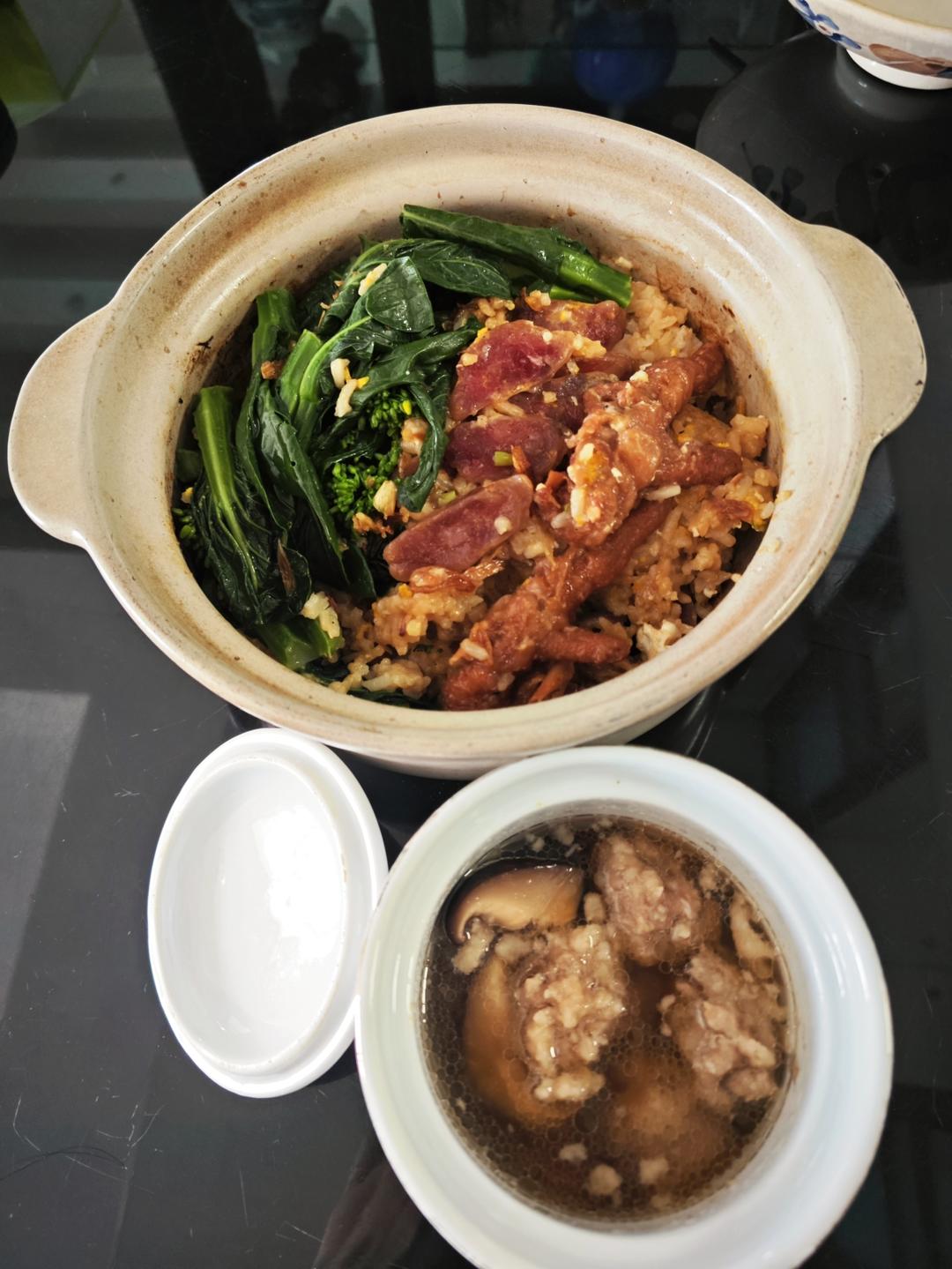 保姆级的「腊味煲仔饭2.0」加强版来了，地道老广味～