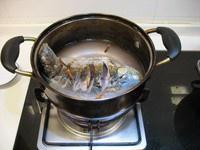 清纯鱼汤的做法 步骤4