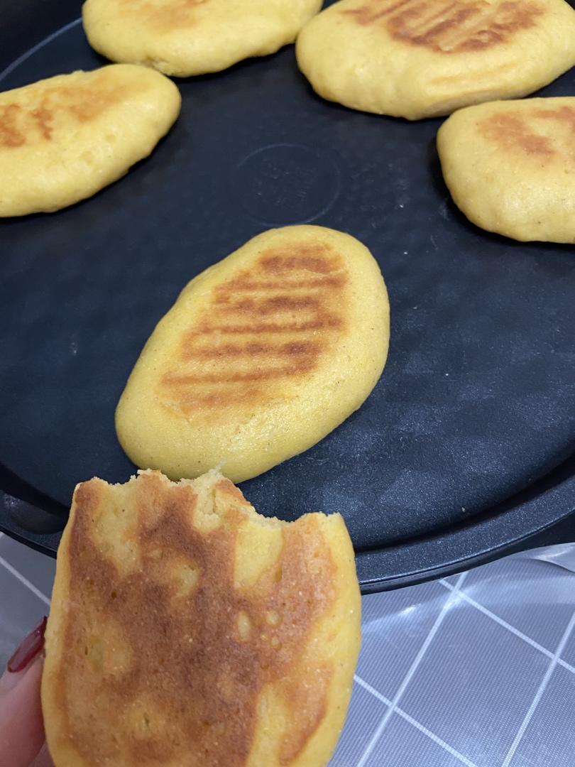 蝶儿5做的玉米面饼子