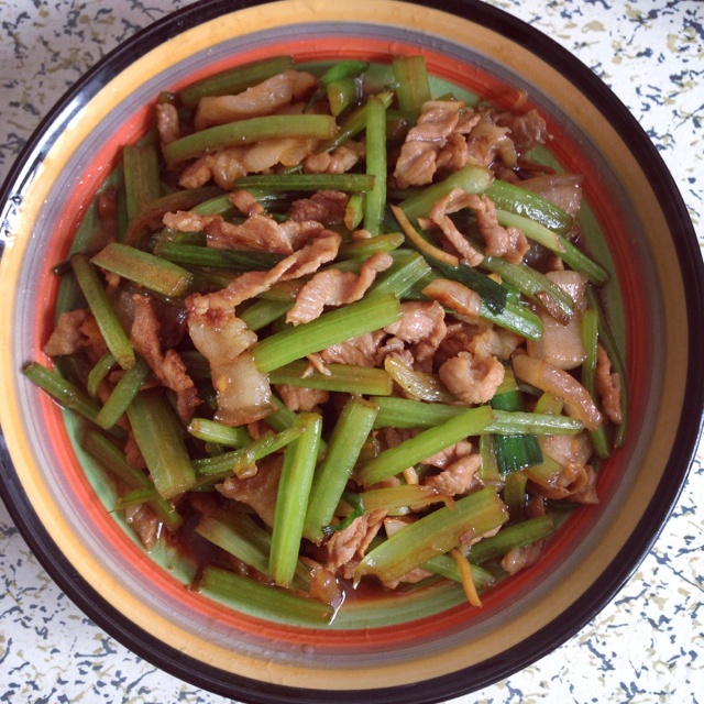 芹菜炒肉