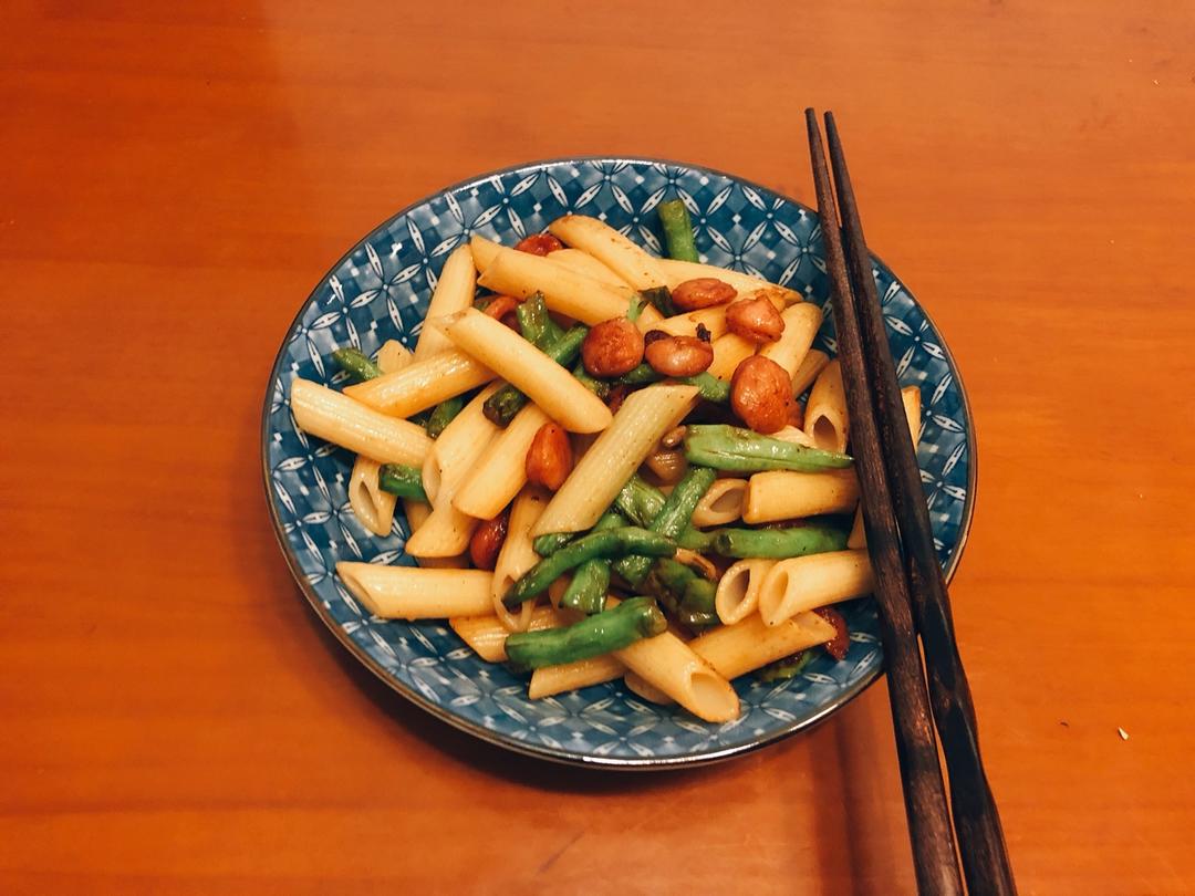 荷兰豆香肠意面