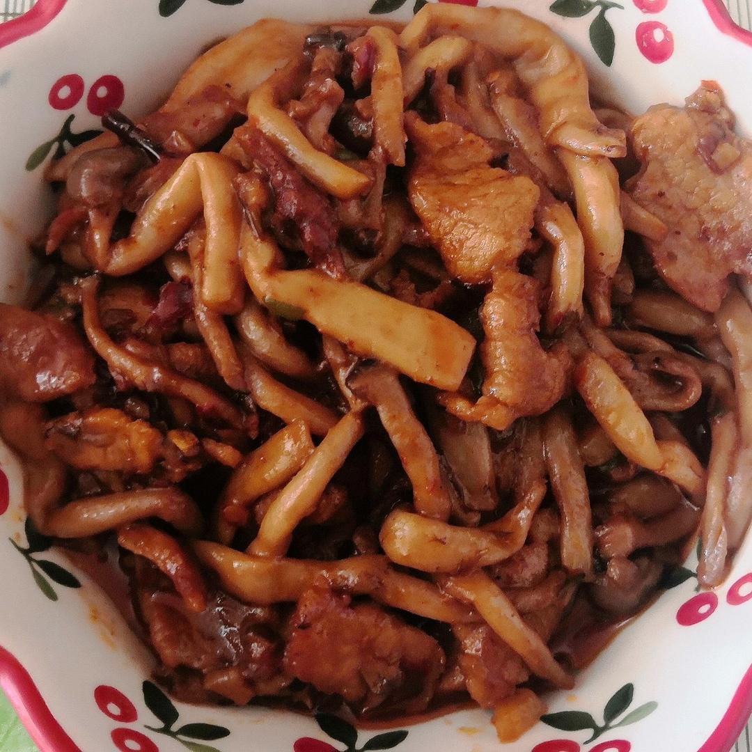 黑椒蟹味菇炒肉