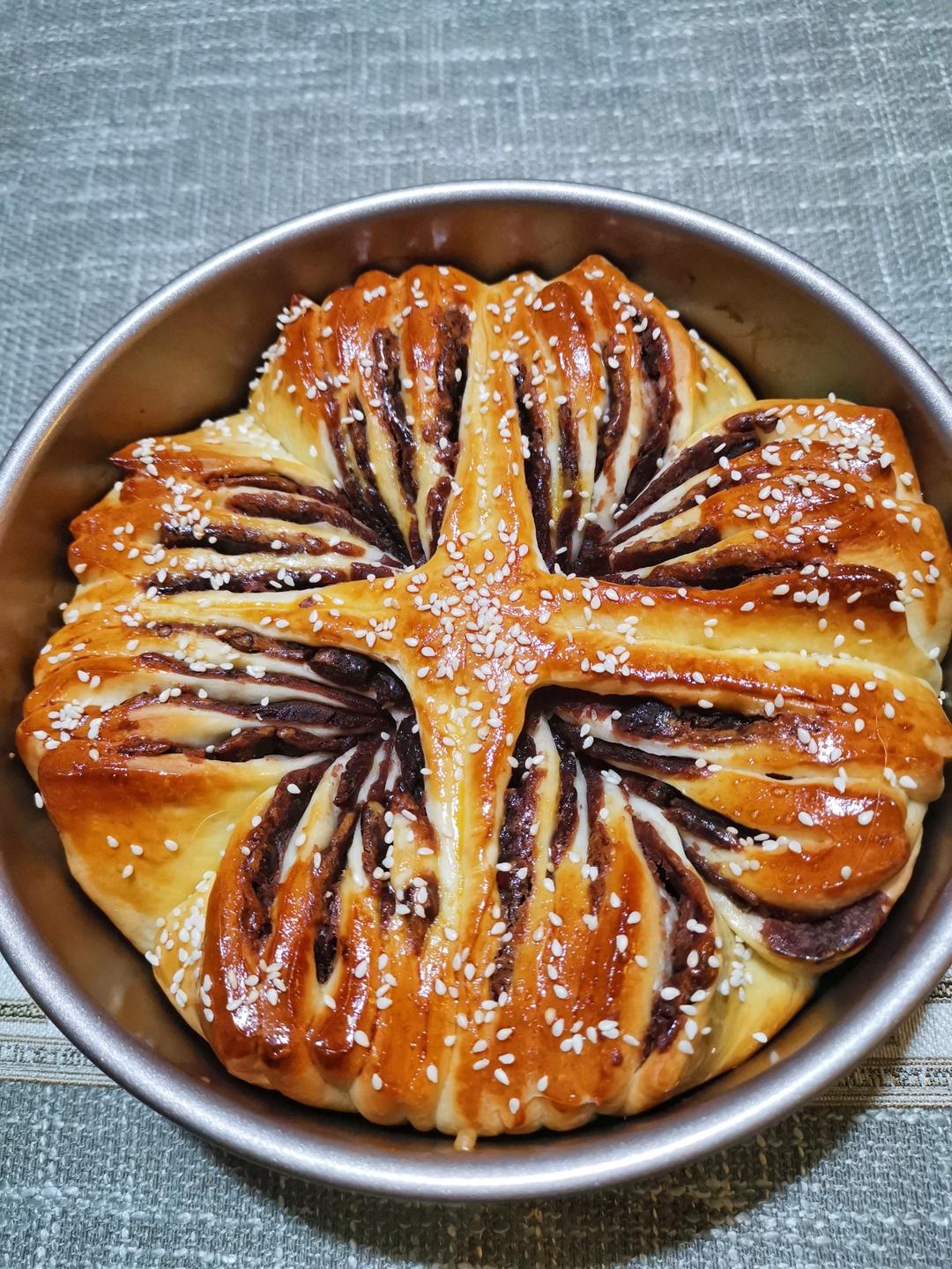 豆沙花式面包