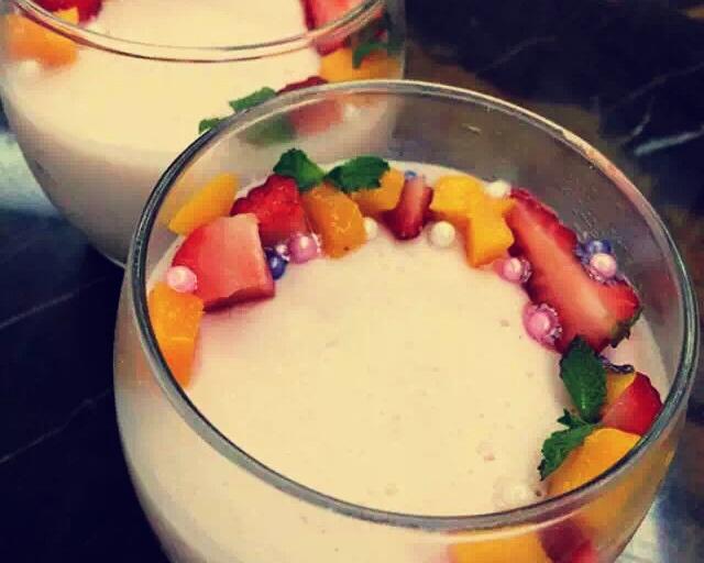 草莓慕斯蛋糕杯的做法