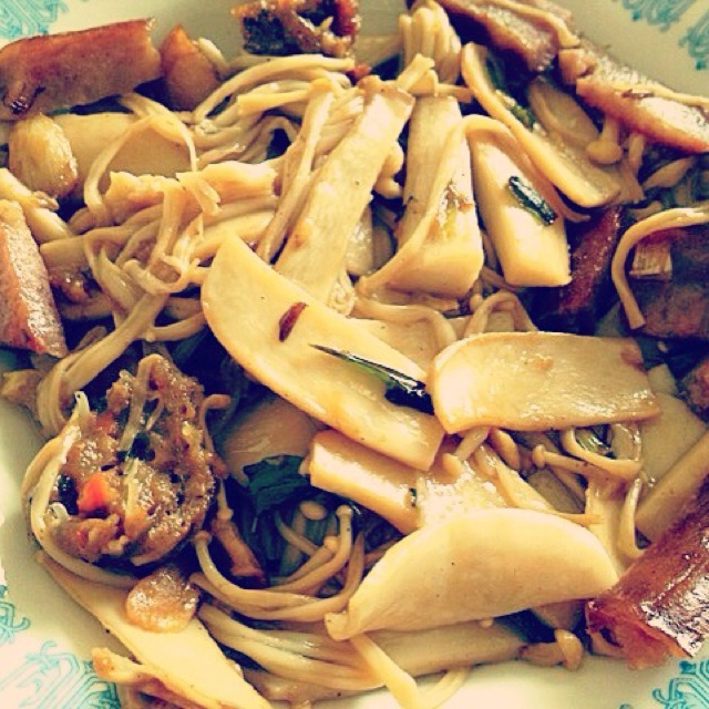 青椒杏鲍菇炒肉丝