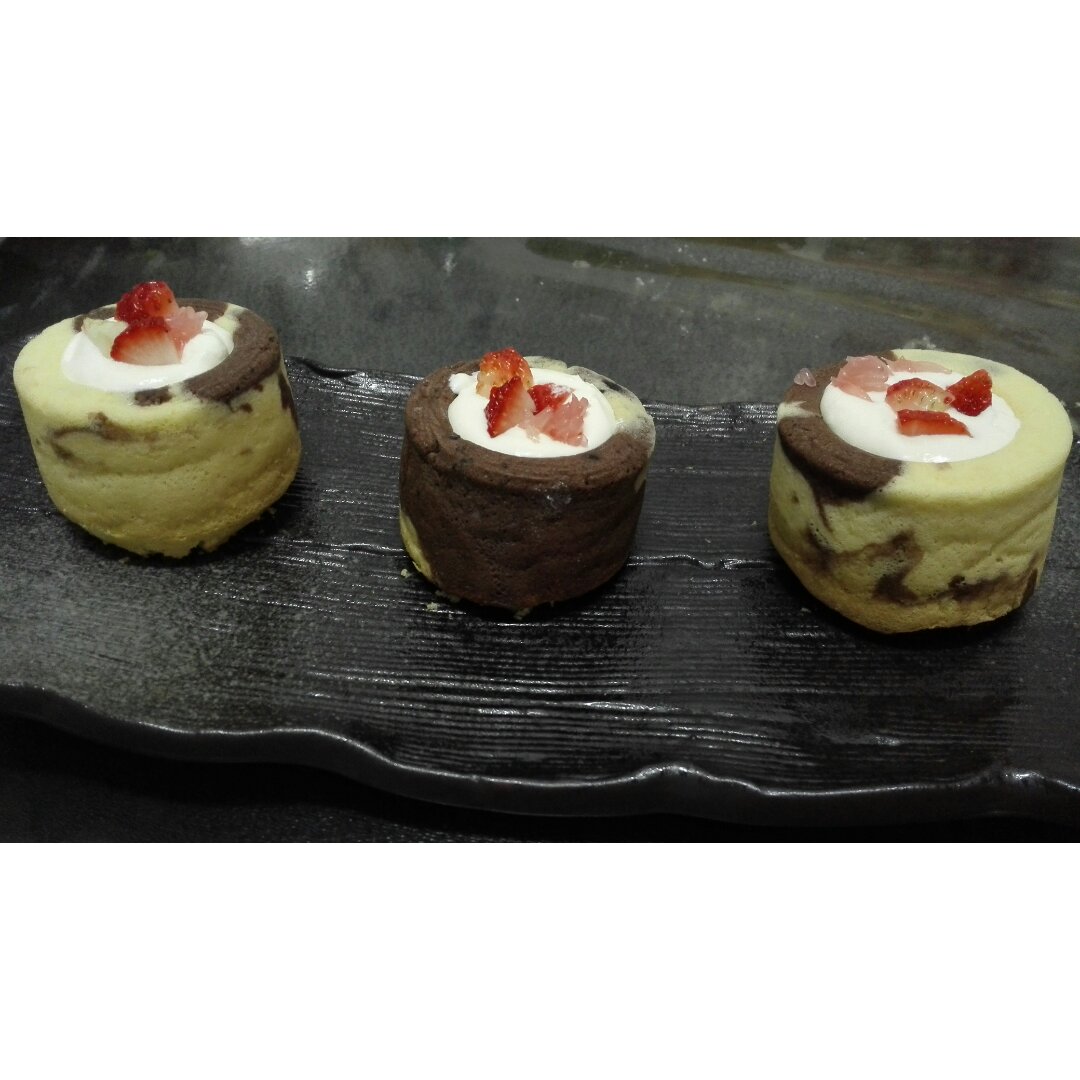 杏仁巧克力双色奶油杯