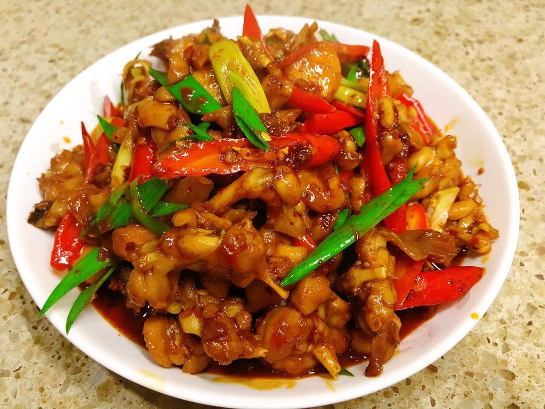 堂妈小厨——干锅牛蛙