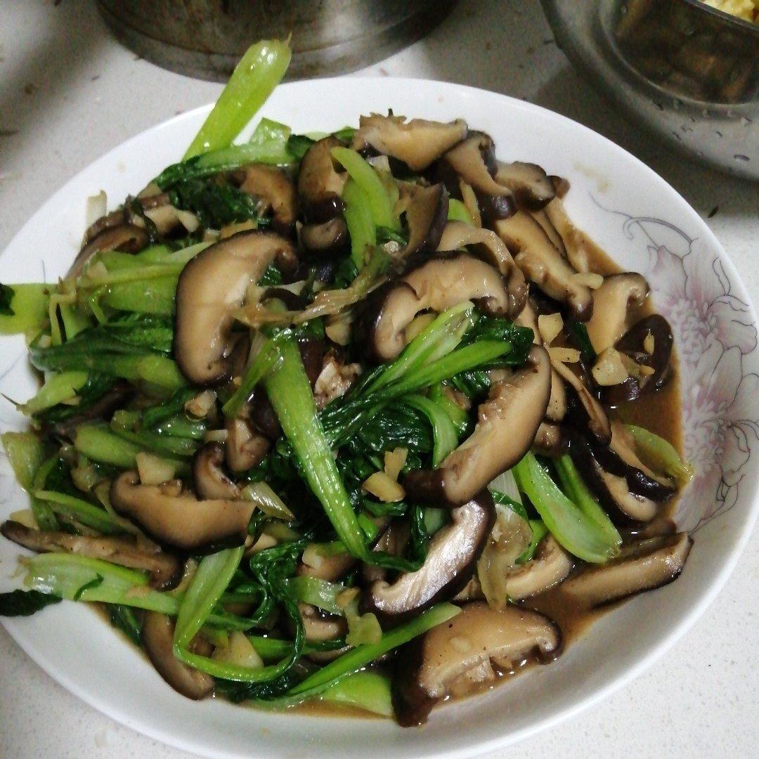 简易版香菇扒油菜