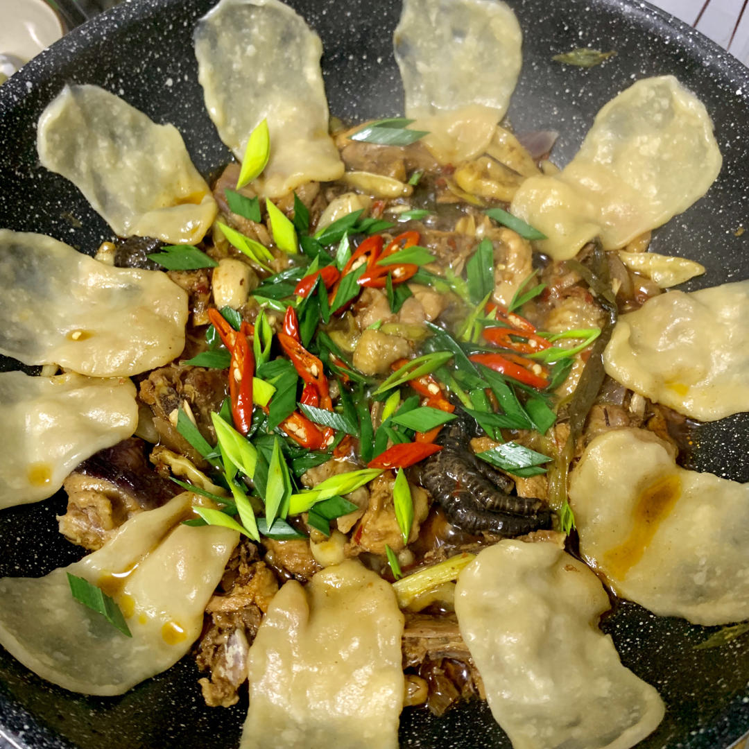 地锅鸡+自制红油【曼食慢语】