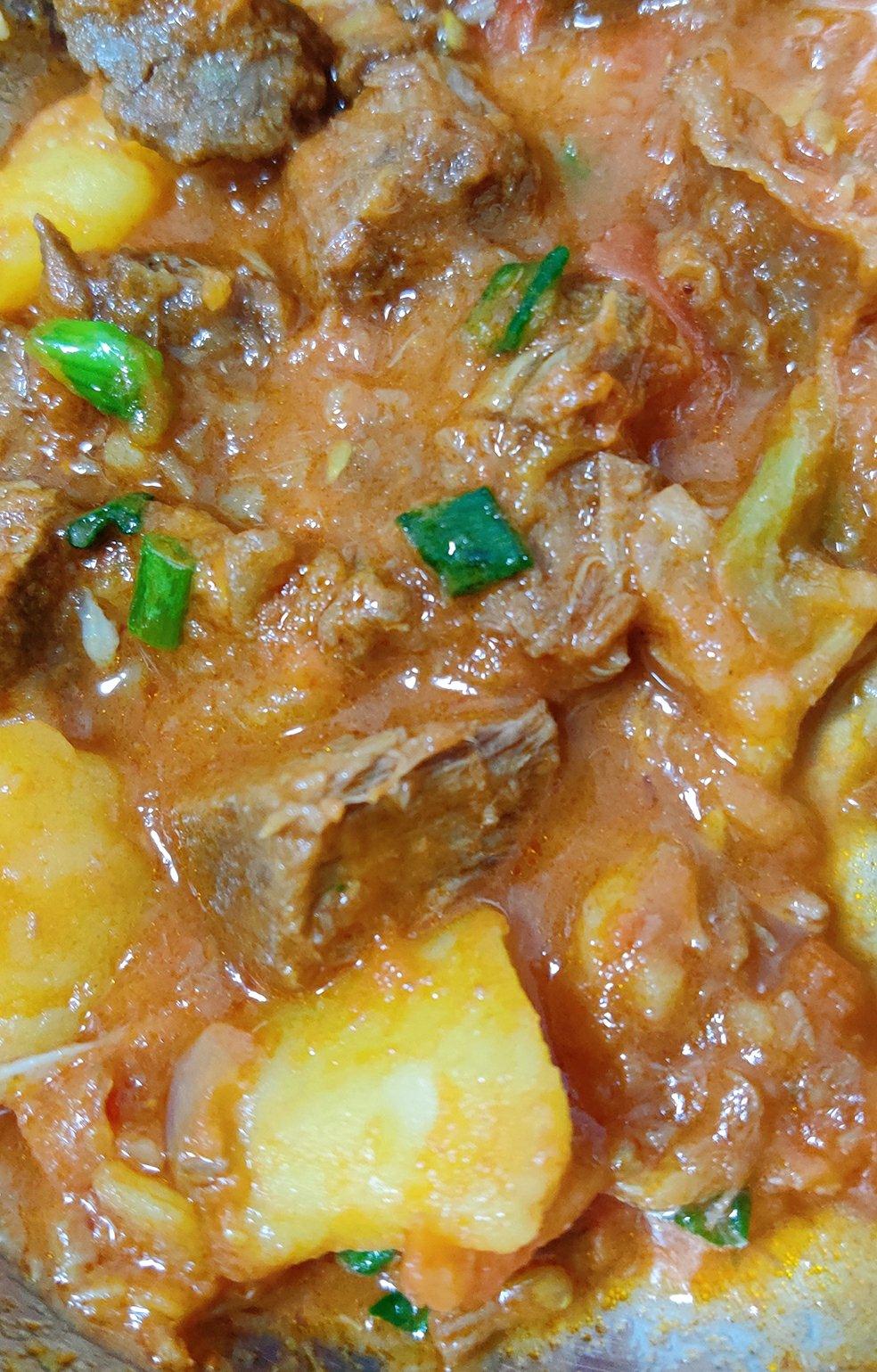 【番茄土豆炖牛腩】