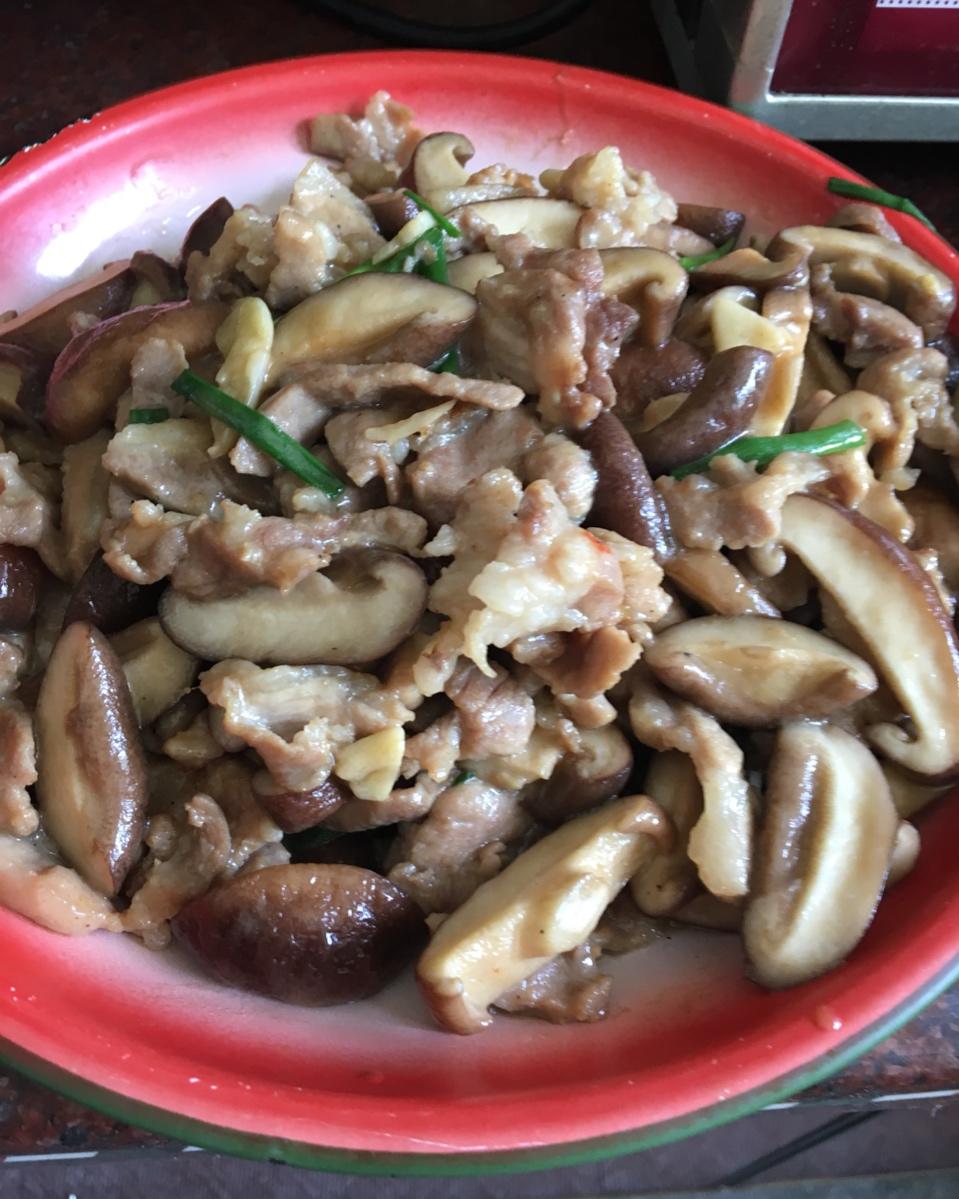 鲜菇炒肉片