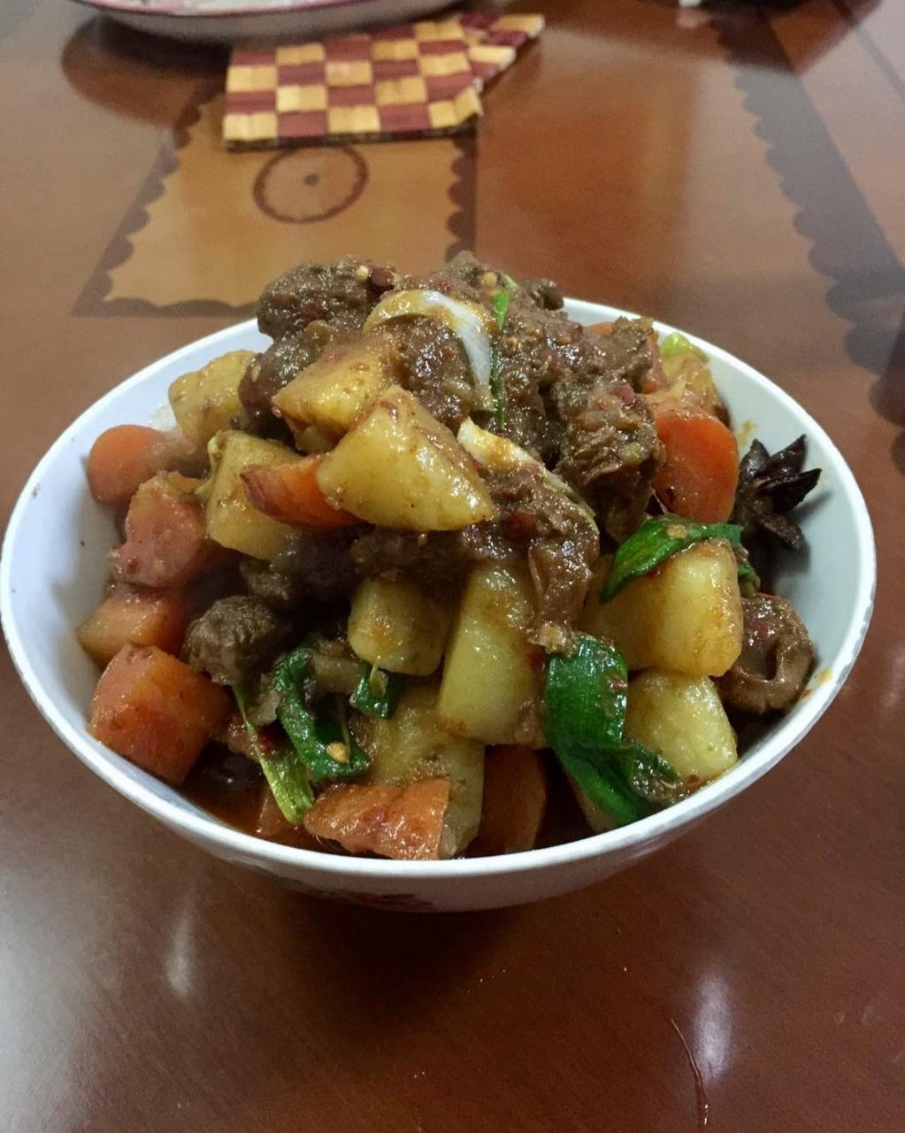 红烧牛肉土豆 （独家秘制）