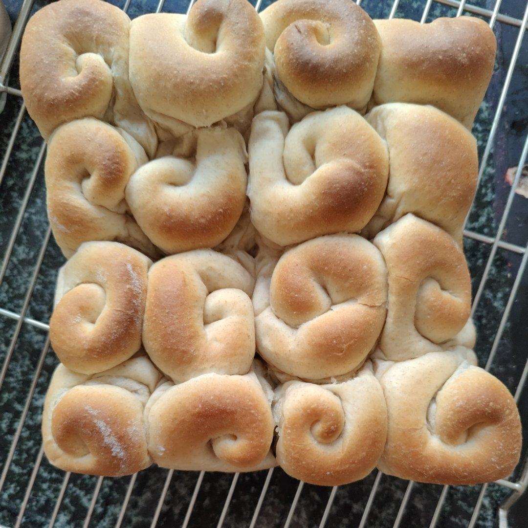 脆底蜂蜜小面包