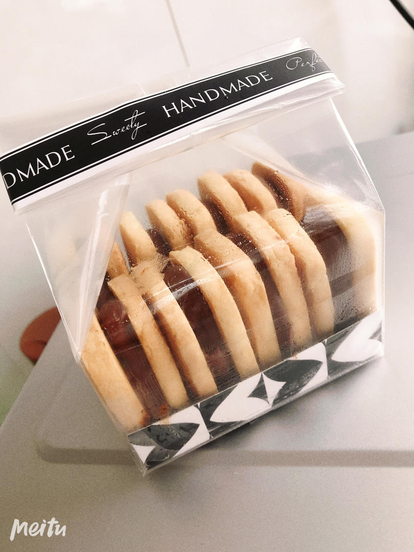 「食·日本北海道」朗姆葡萄乾奶油夹心饼乾，マルセイ バター サンド
