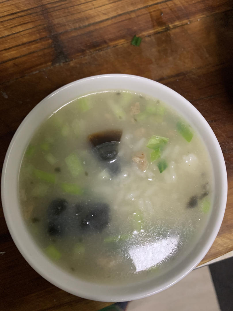 妈妈👩教我做的皮蛋瘦肉粥🥣简单快捷美味😋