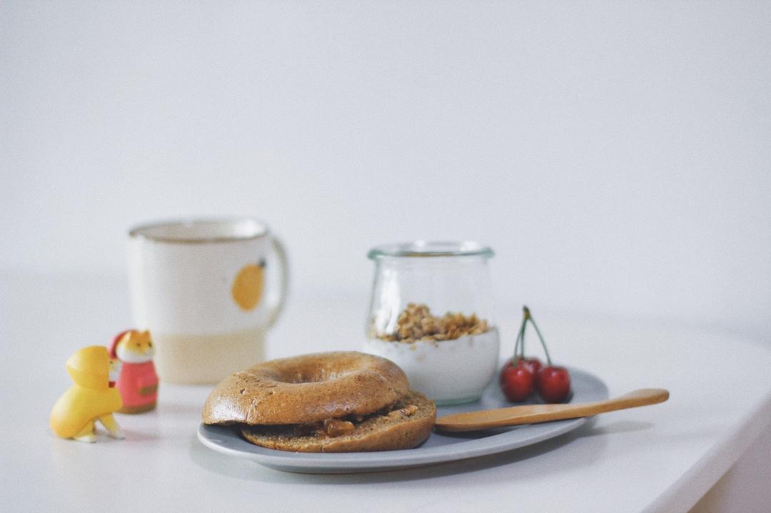 无油低糖的健康主食面包：芝麻贝果