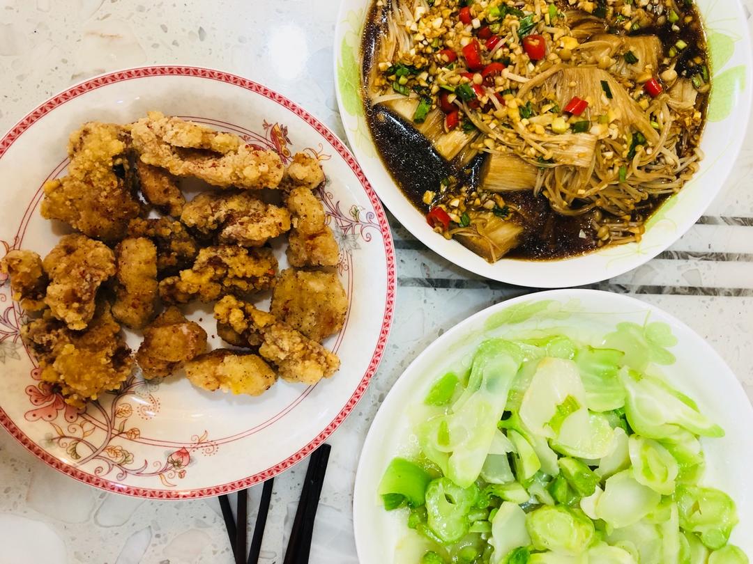 堂妈的蒜蓉豉油金针菇