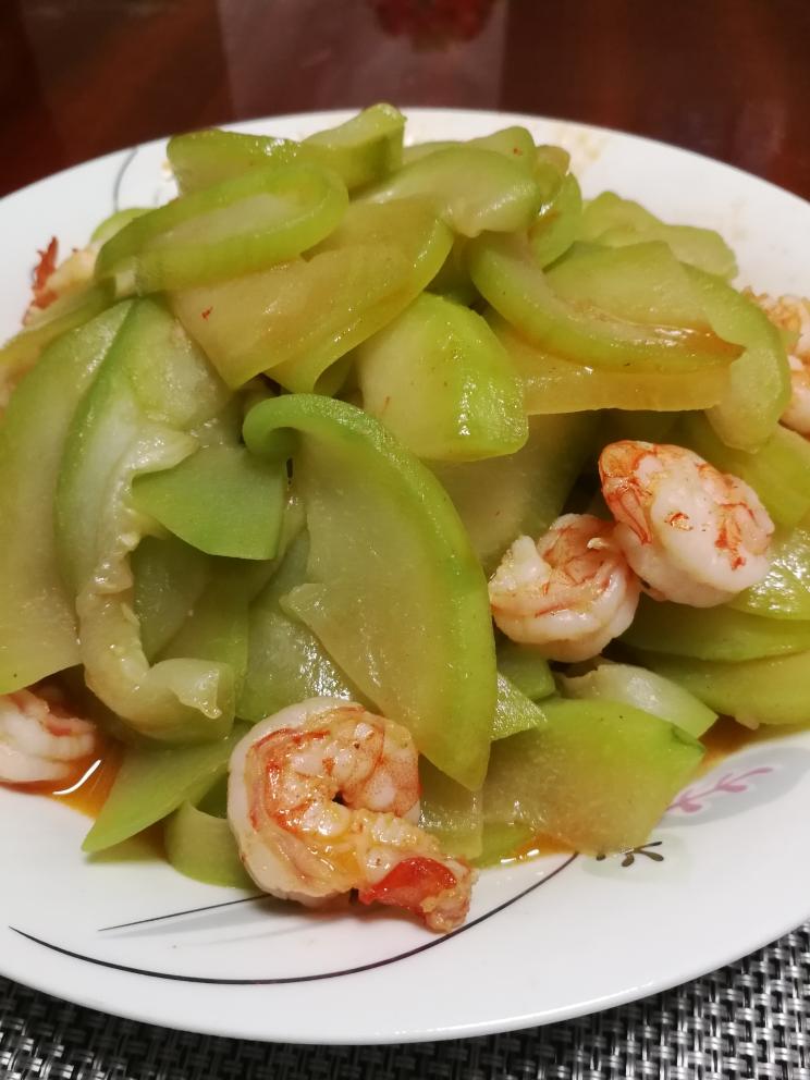 给孩子下饭的蒲瓜炒虾的做法