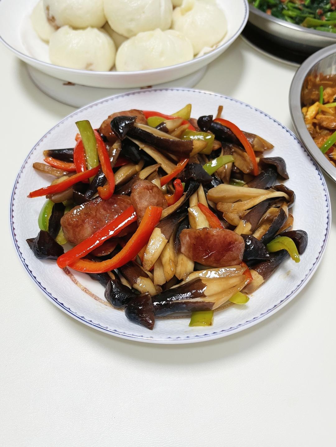 清炒黑皮鸡枞菇