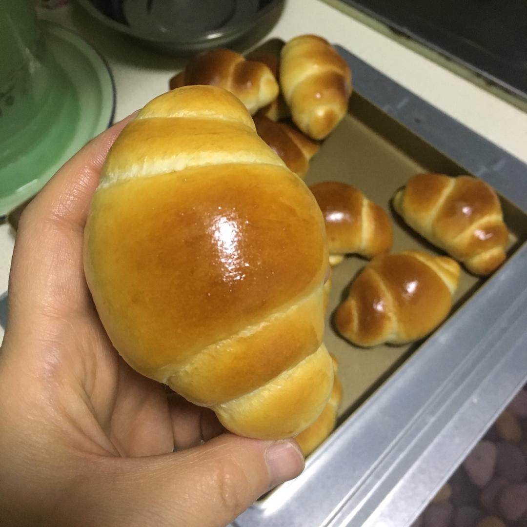 黄油面包卷