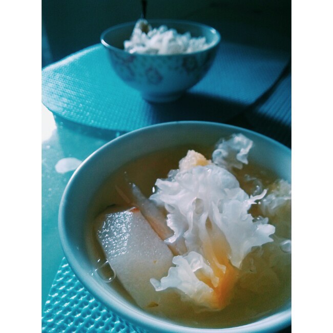 冰糖雪梨银耳羹