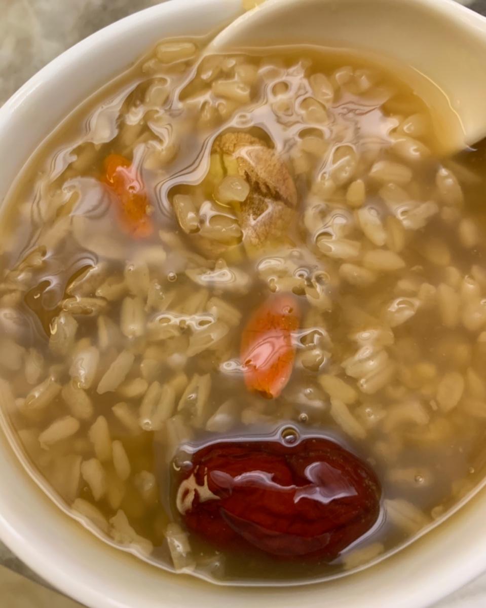 桂圆红枣糯米粥