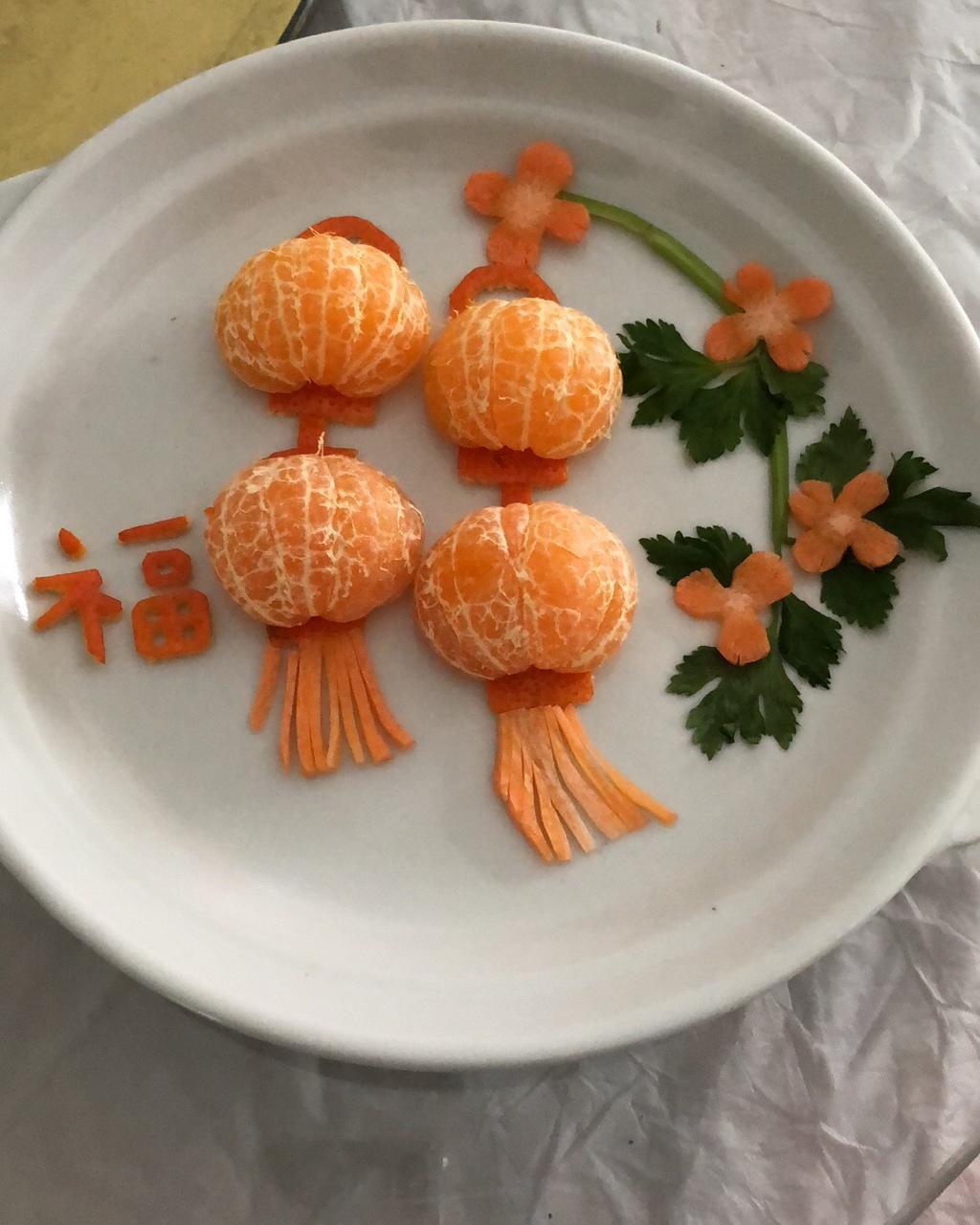 大红灯笼高高挂