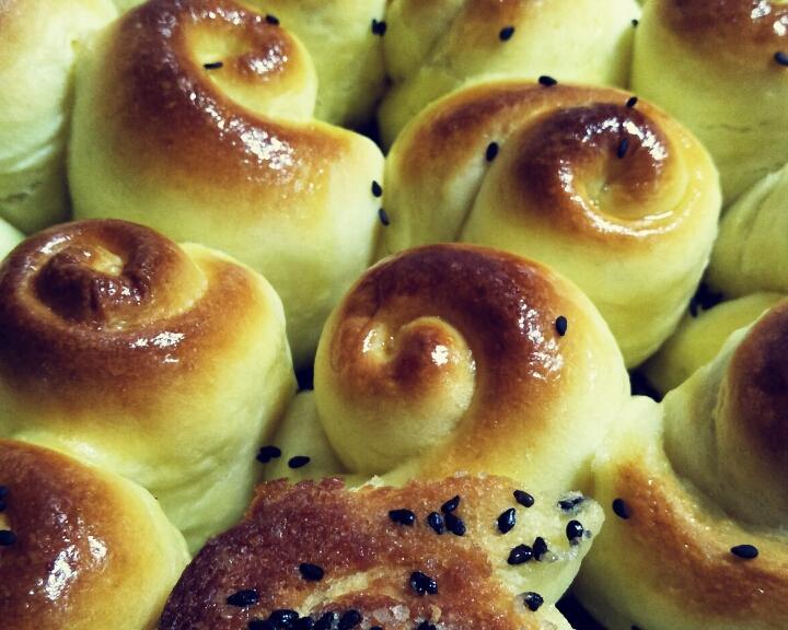 蜂蜜脆底小面包（无黄油 无高筋面粉版）