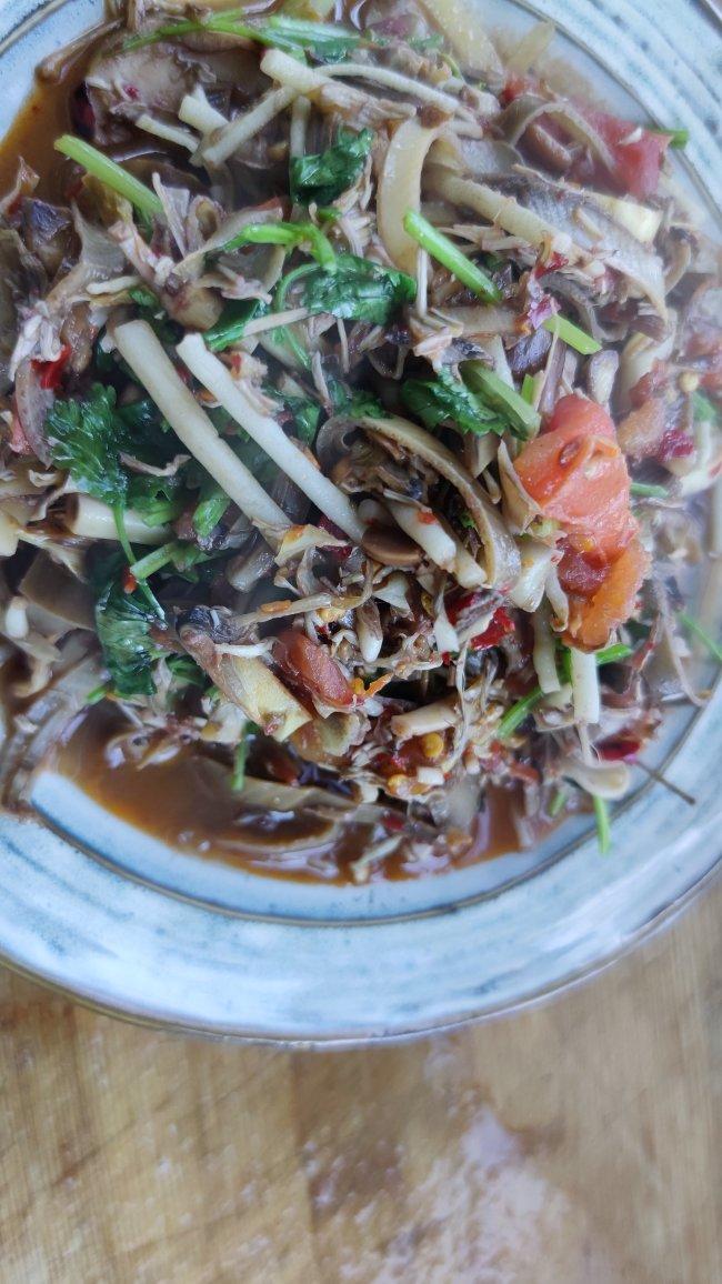 山猫野菜做的傣味炒芭蕉花