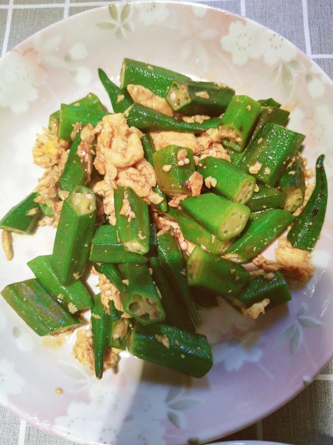 低脂低卡，好吃不胖的秋葵炒鸡蛋，巨好吃
