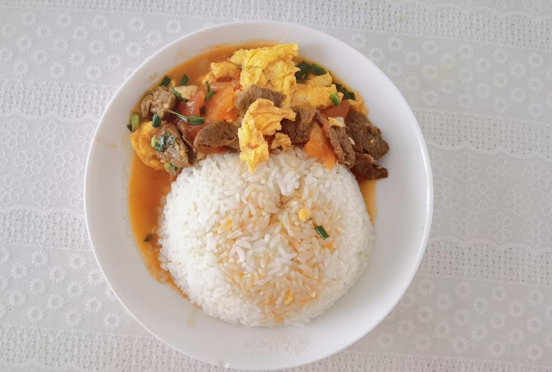 酸甜浓郁～超开胃🔥番茄滑蛋牛肉饭