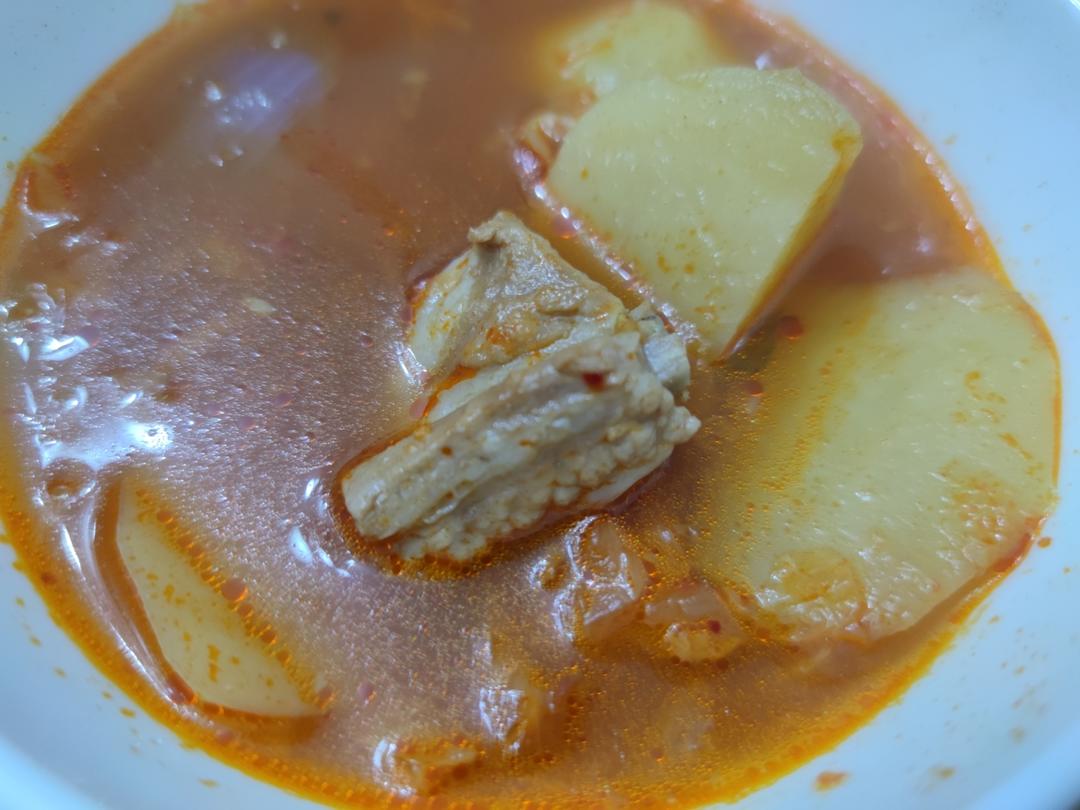 韩国泡菜炖排骨