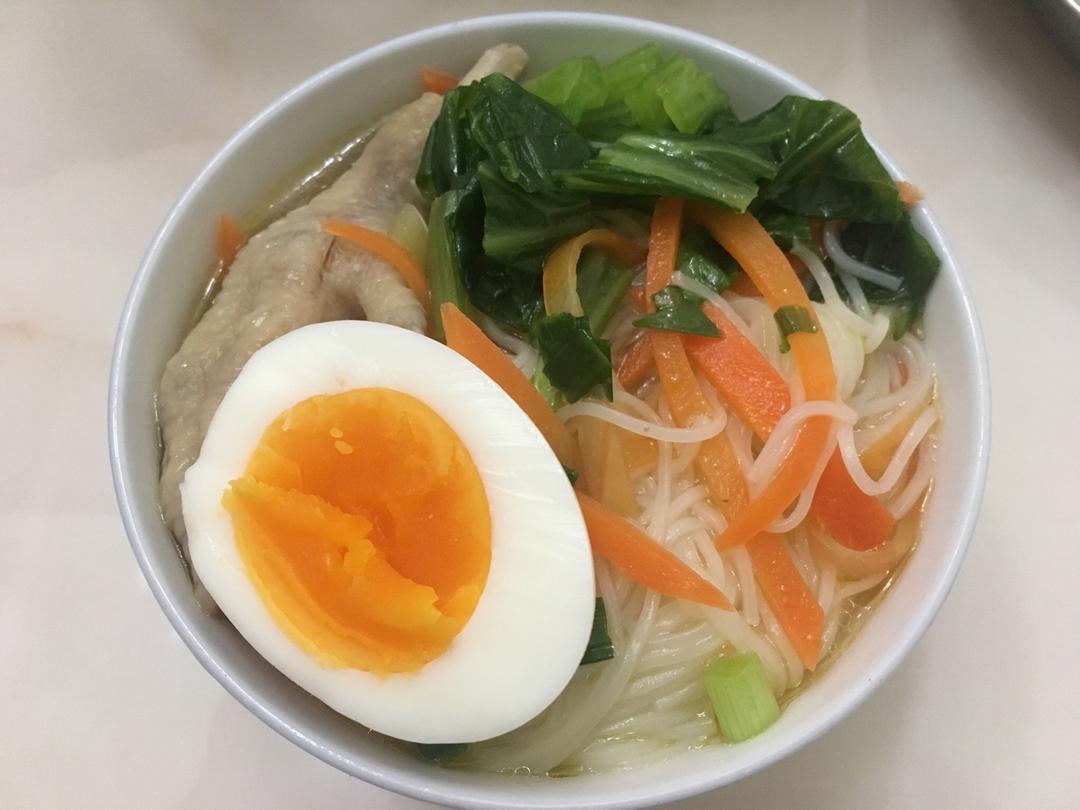 青菜鸡汤面
