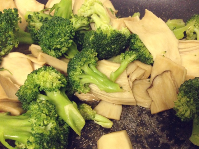 西兰花炒杏鲍菇