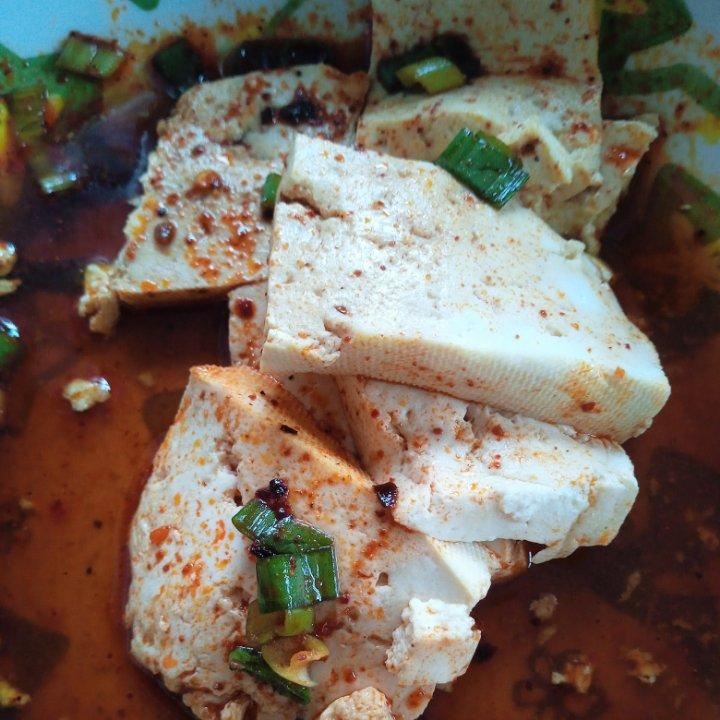 凉拌嫩豆腐